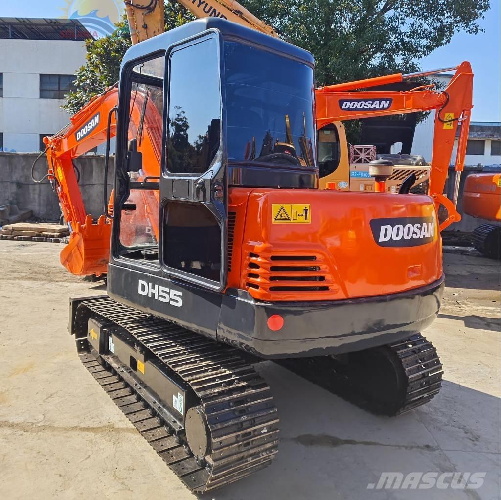 Doosan DH 55 ミニ油圧ショベル 7t以下（ミニユンボ・ミニディガー）