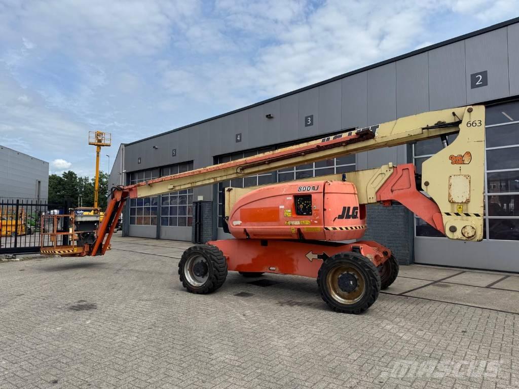 JLG 800 AJ ブームリフト　屈伸型