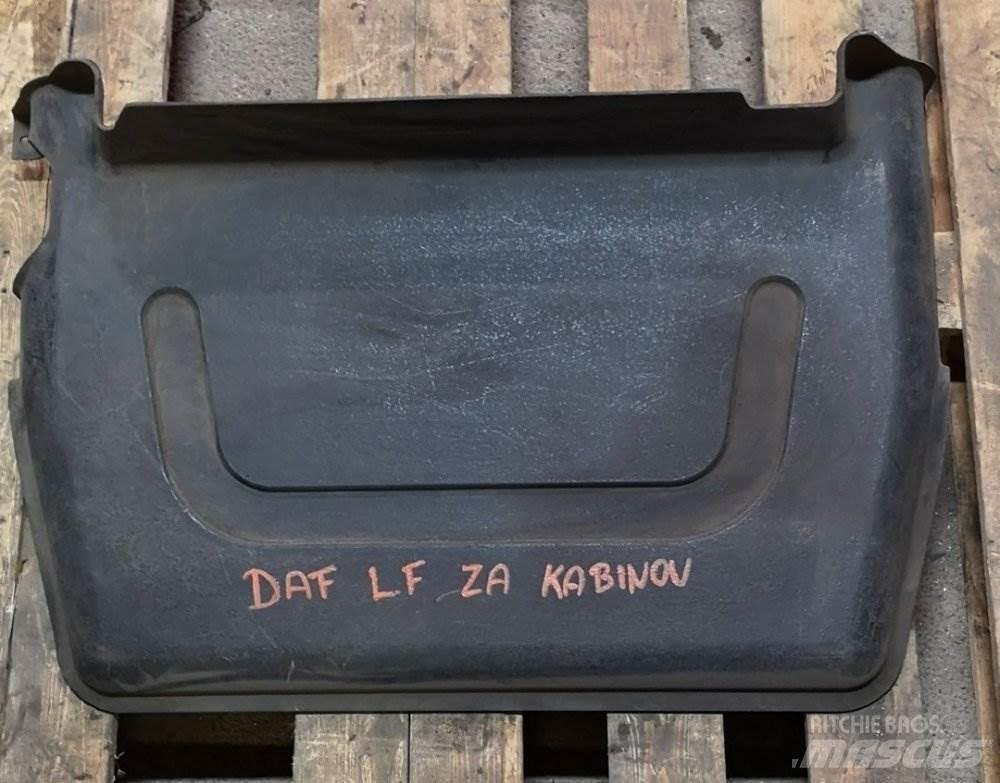 DAF LF KRYT ZA KABINOU キャビン及び内装