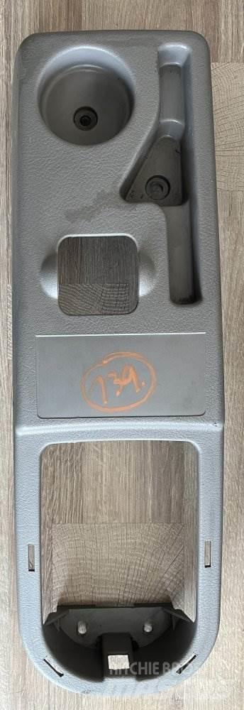 DAF LF PANEL トラック・トレーラー - 　その他
