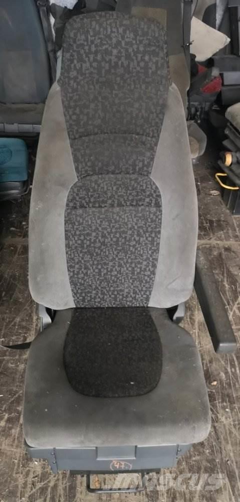 DAF LF SEDAČKA トラック・トレーラー - 　その他