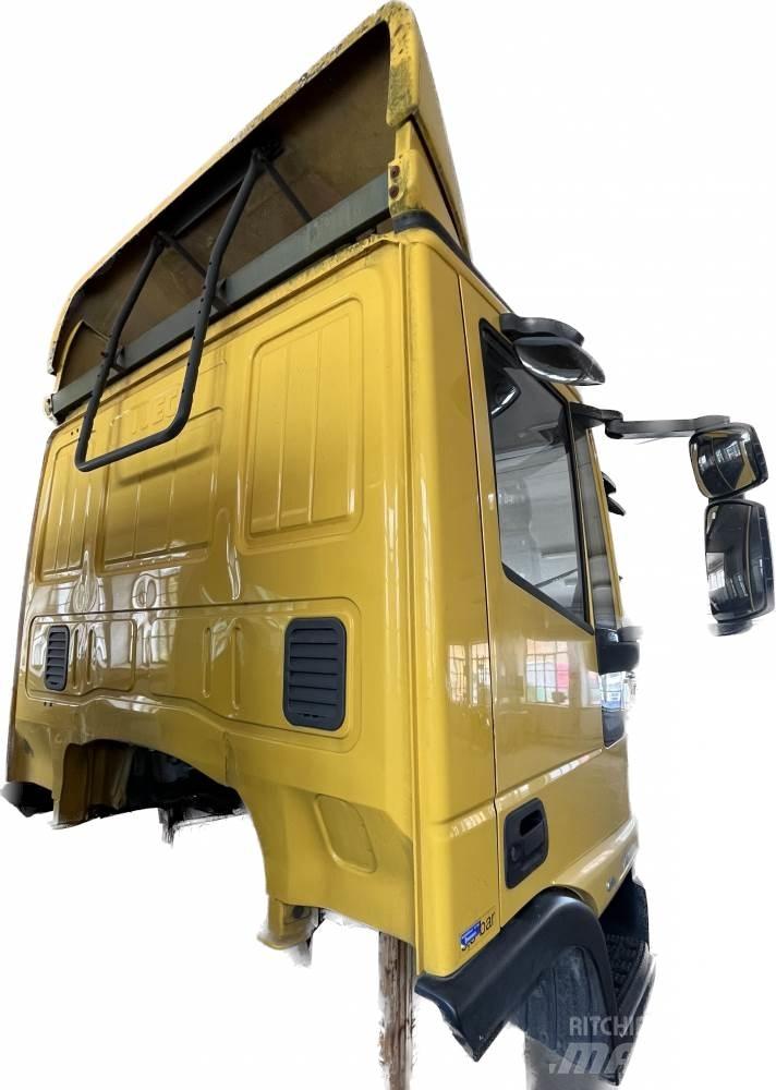 Iveco EUROCARGO KABINA キャビン及び内装