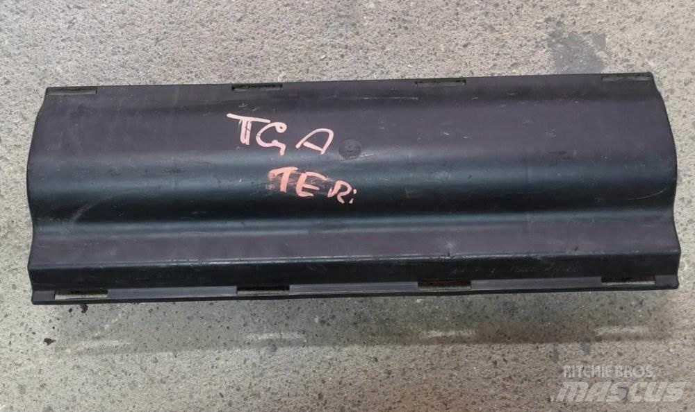 MAN TGX ROH KABINY キャビン及び内装