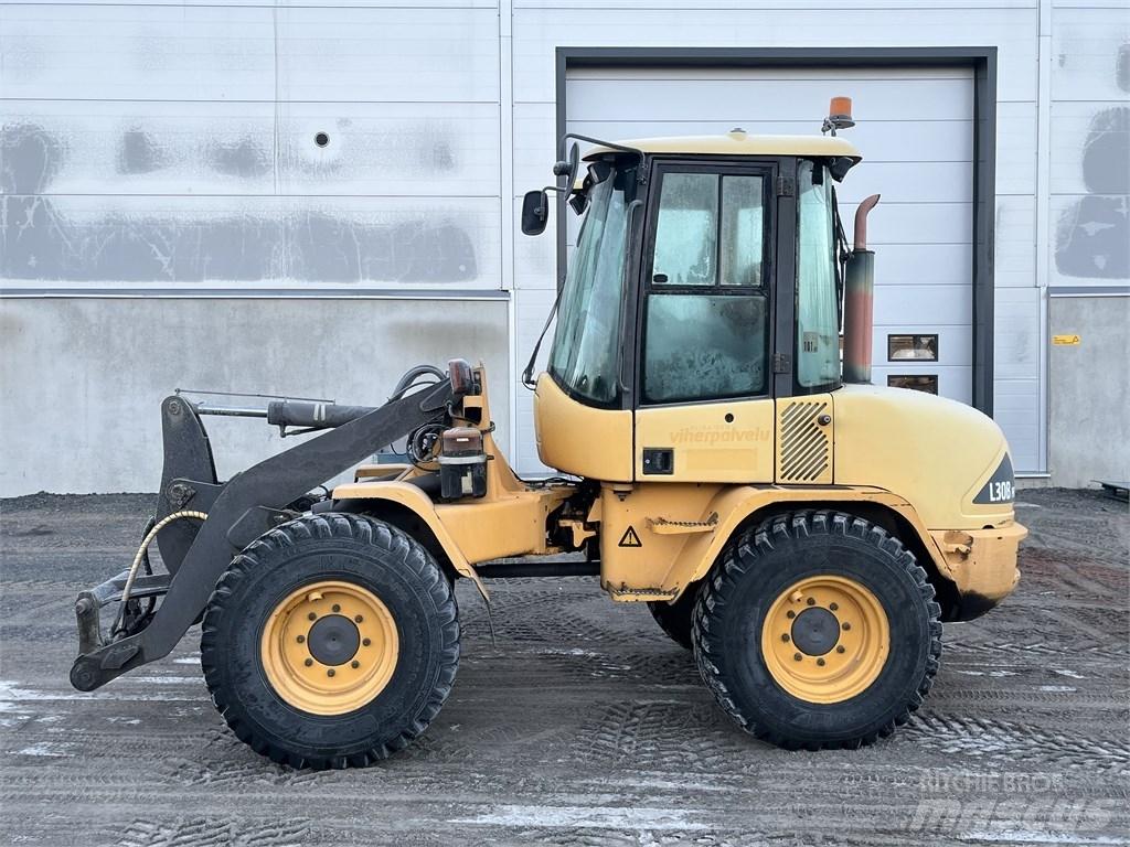 Volvo L 30 B ホイールローダー・タイヤショベル