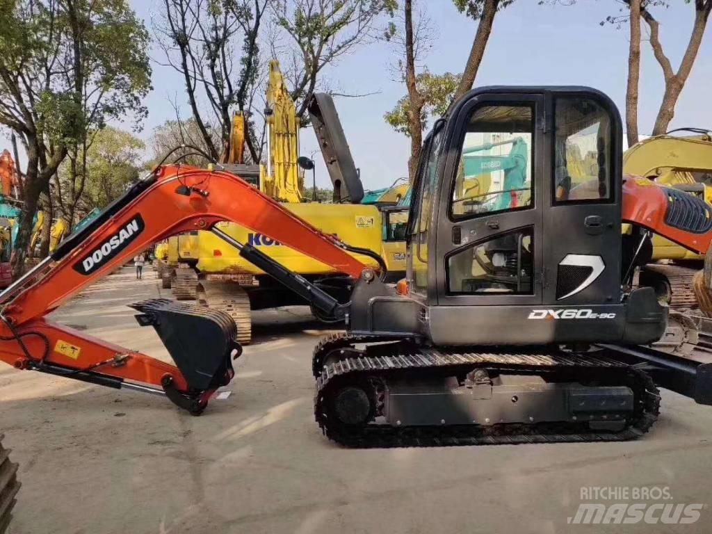 Doosan DX 60-9C 大型油圧ショベル12t以上（パワーショベル・ユンボ）