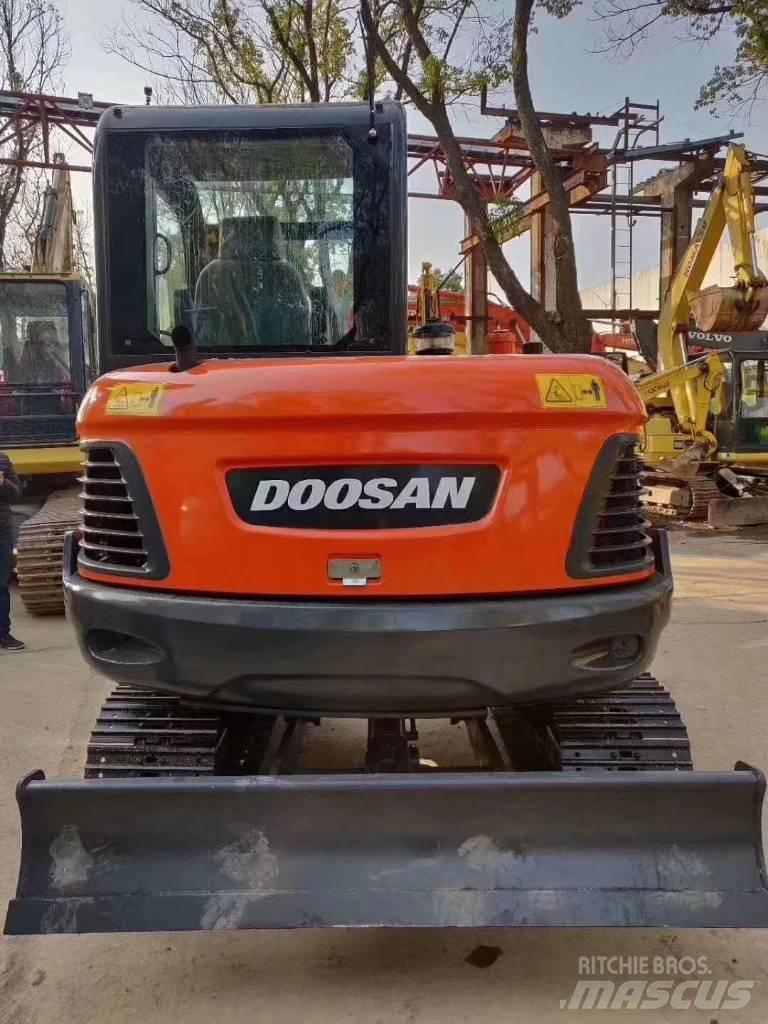 Doosan DX 60-9C 大型油圧ショベル12t以上（パワーショベル・ユンボ）