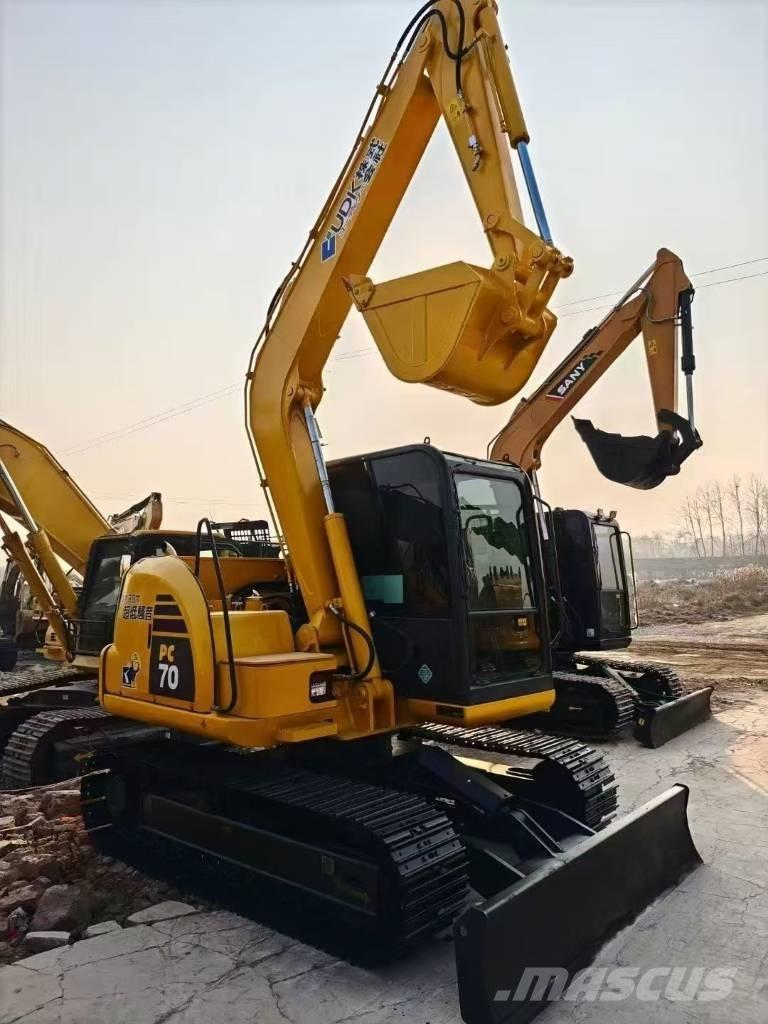 Komatsu 70-8 大型油圧ショベル12t以上（パワーショベル・ユンボ）