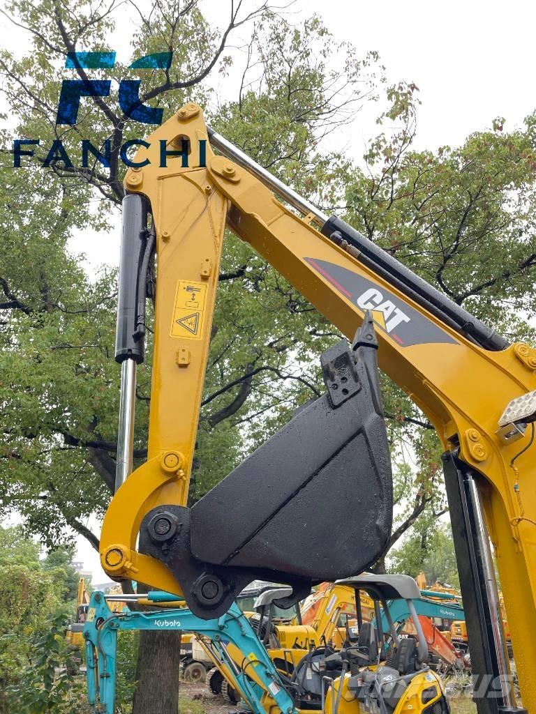CAT 303.5 C CR ミニ油圧ショベル 7t以下（ミニユンボ・ミニディガー）