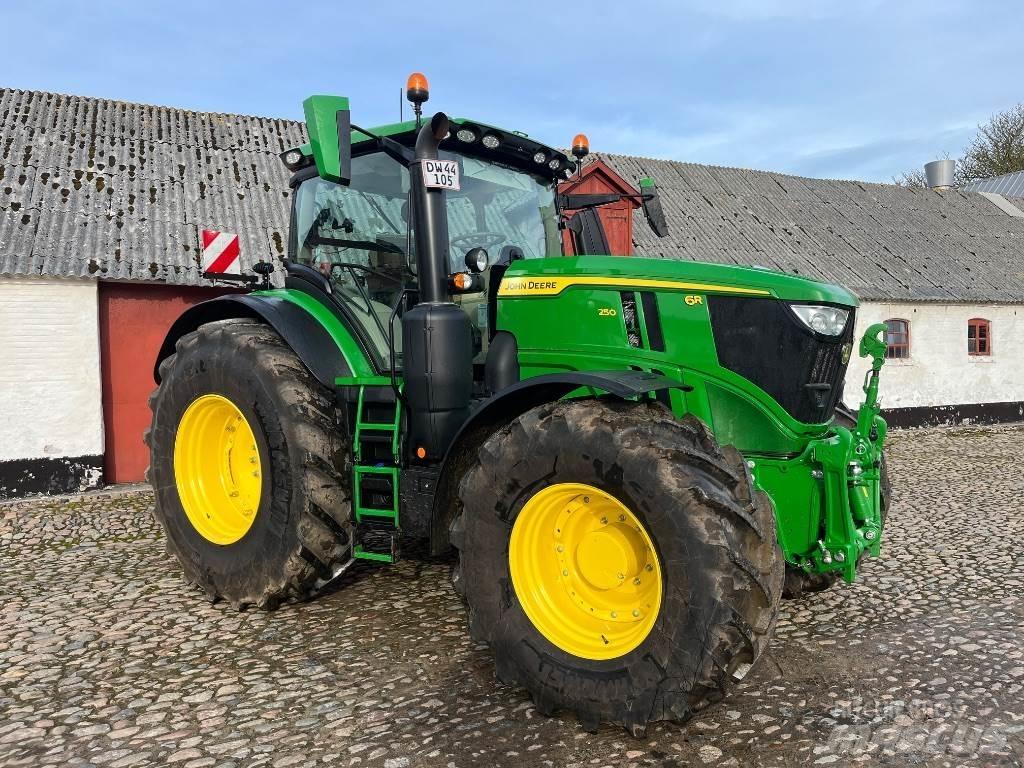 John Deere 6R 250 トラクター