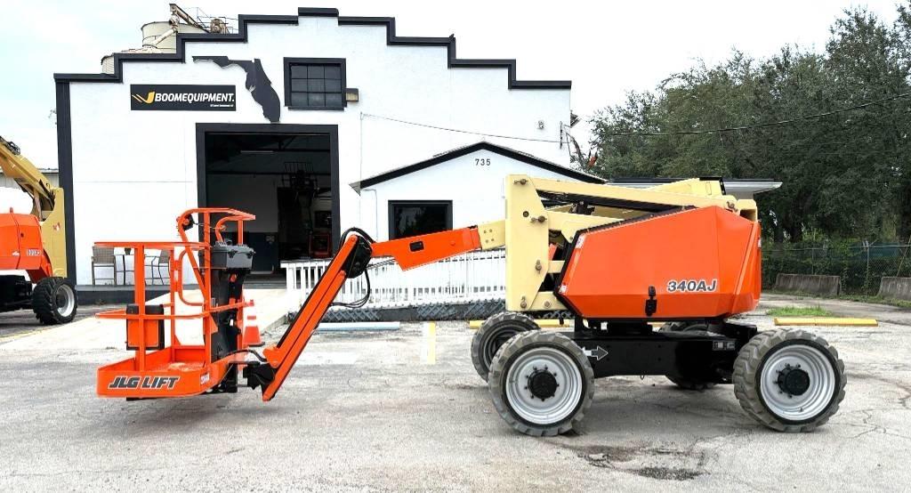 JLG 340 AJ ブームリフト　屈伸型