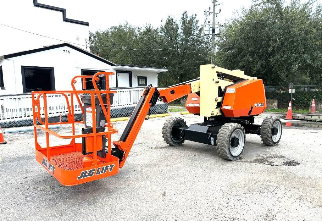 JLG 340 AJ ブームリフト　屈伸型