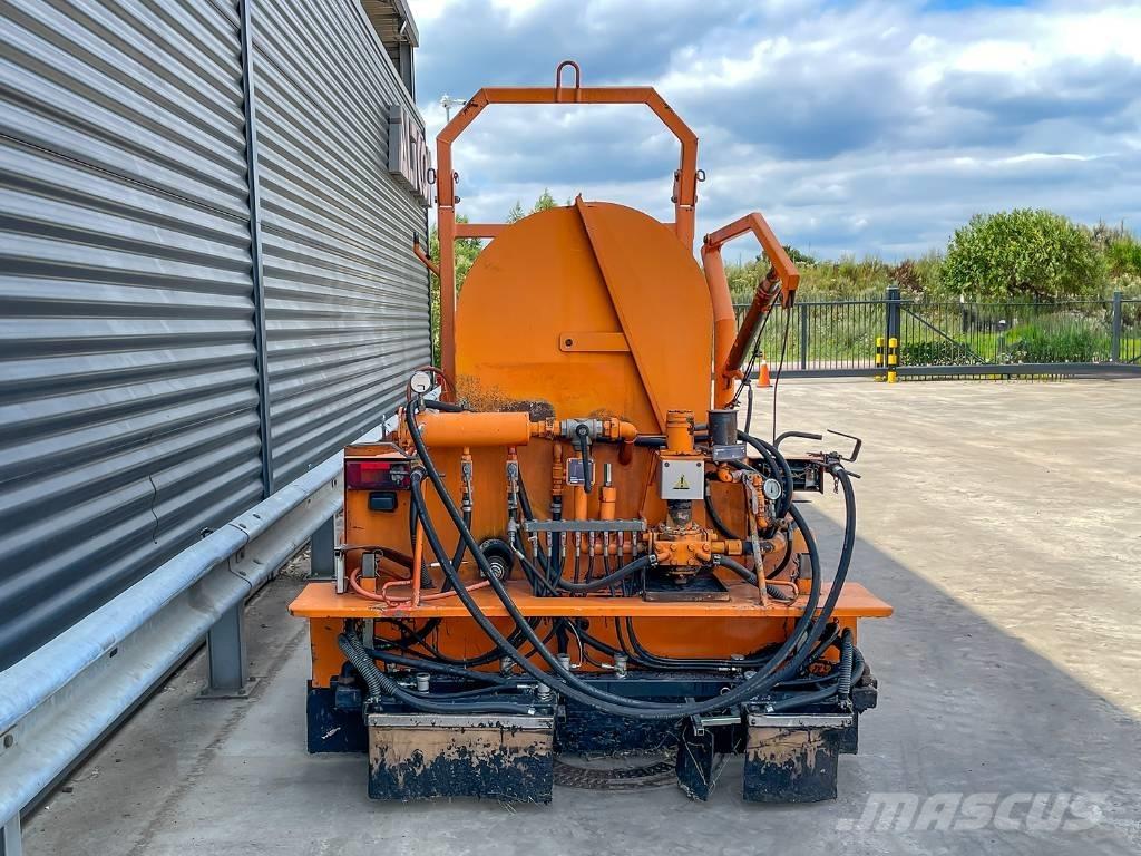 Strassmayr S25/500-G アスファルトスプレヤ