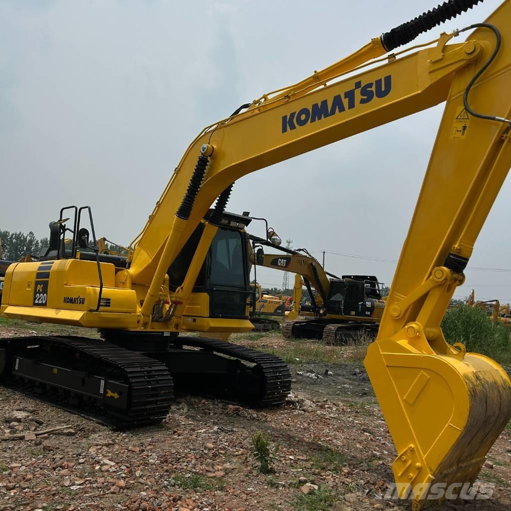 Komatsu 220-8 大型油圧ショベル12t以上（パワーショベル・ユンボ）