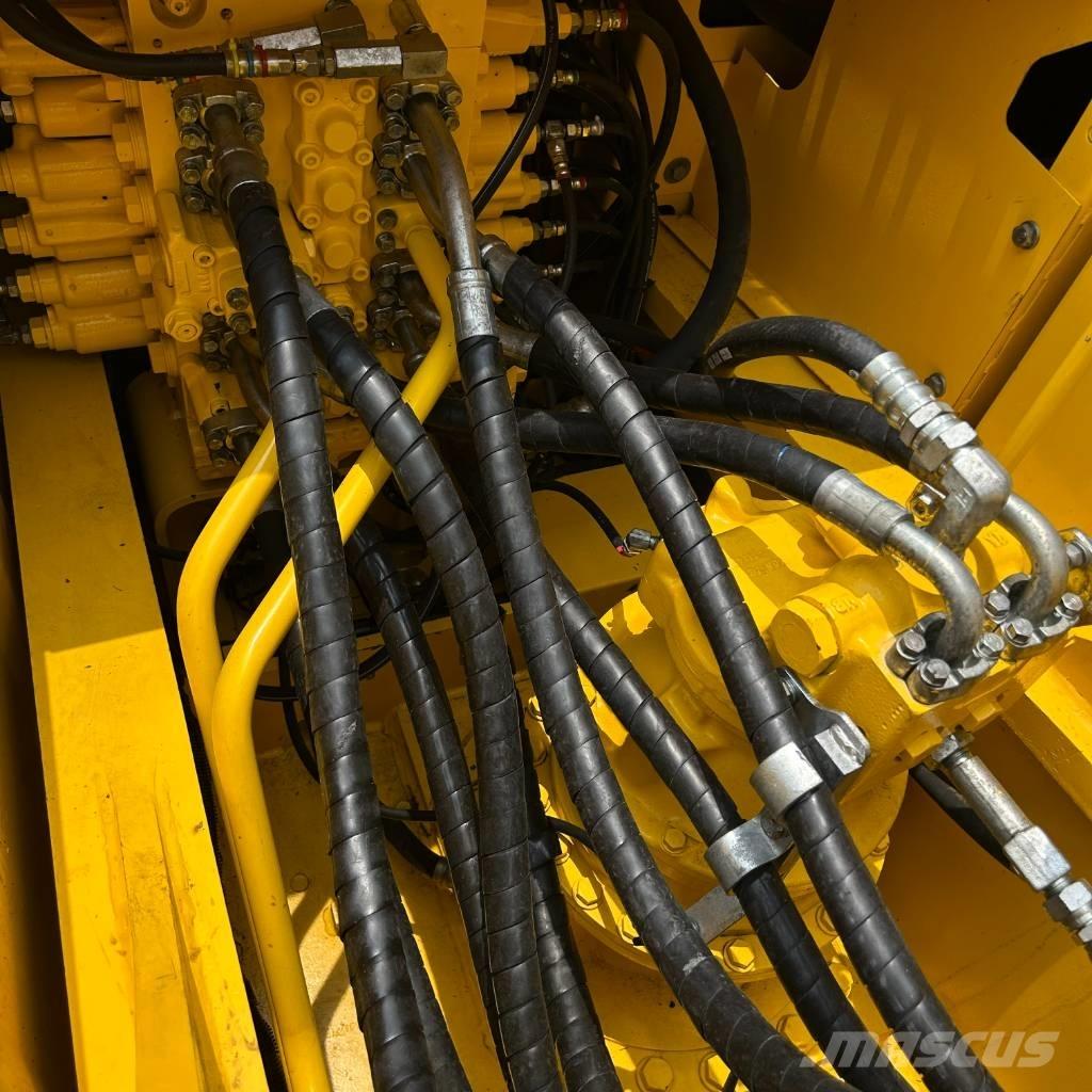 Komatsu 220-8 大型油圧ショベル12t以上（パワーショベル・ユンボ）
