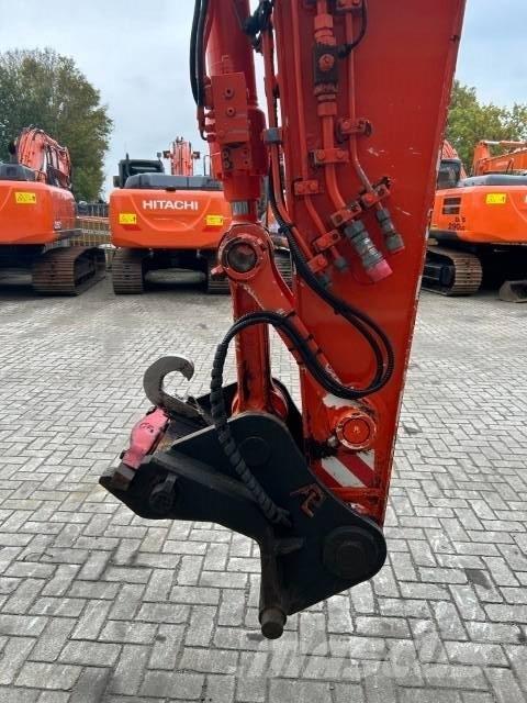 Hitachi ZX 170 W-3 ホイール式油圧ショベル（パワーショベル・ユンボ・バックホー）