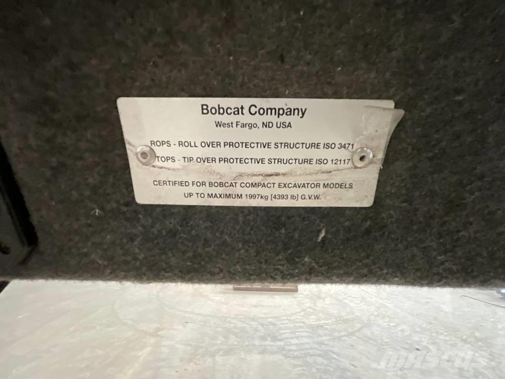 Bobcat E 16 キャビン及び内装