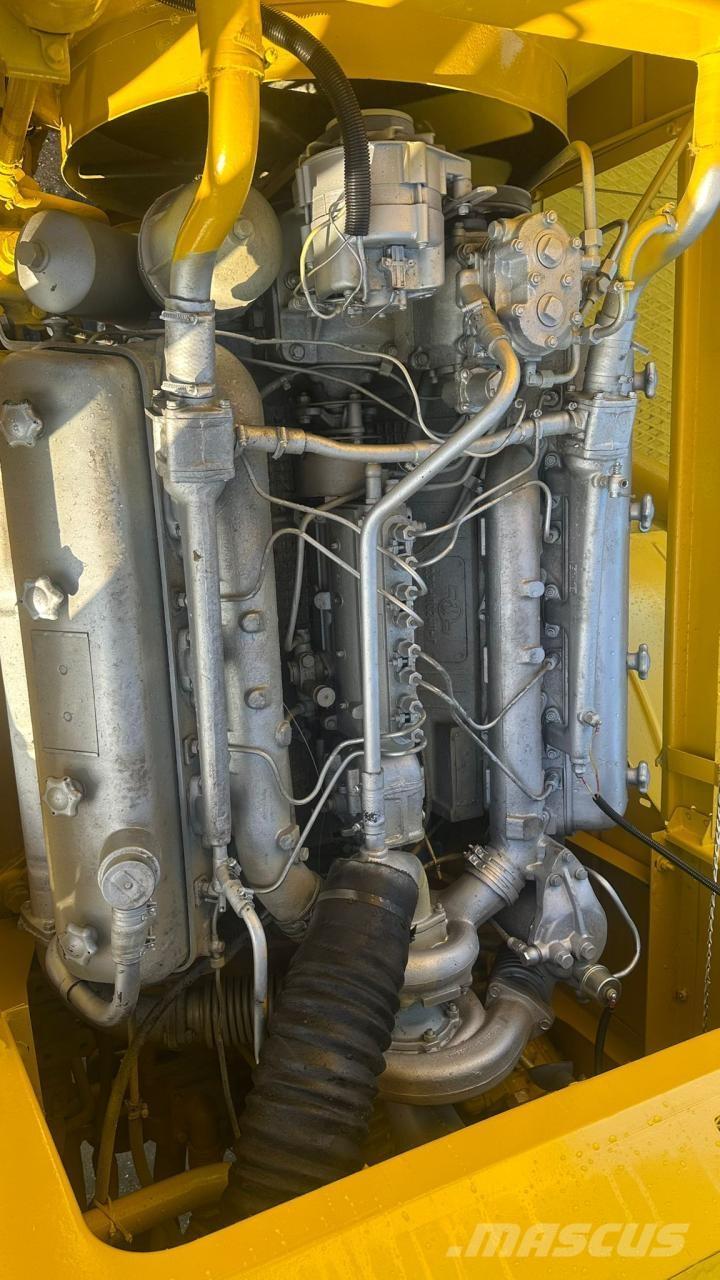 Kirovets K700A V8 トラクター