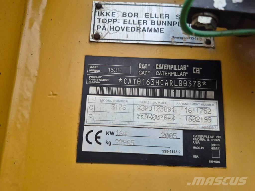 CAT 163 H モーターグレーダー