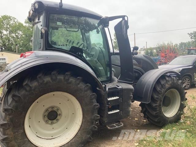 Valtra T 174 EA トラクター