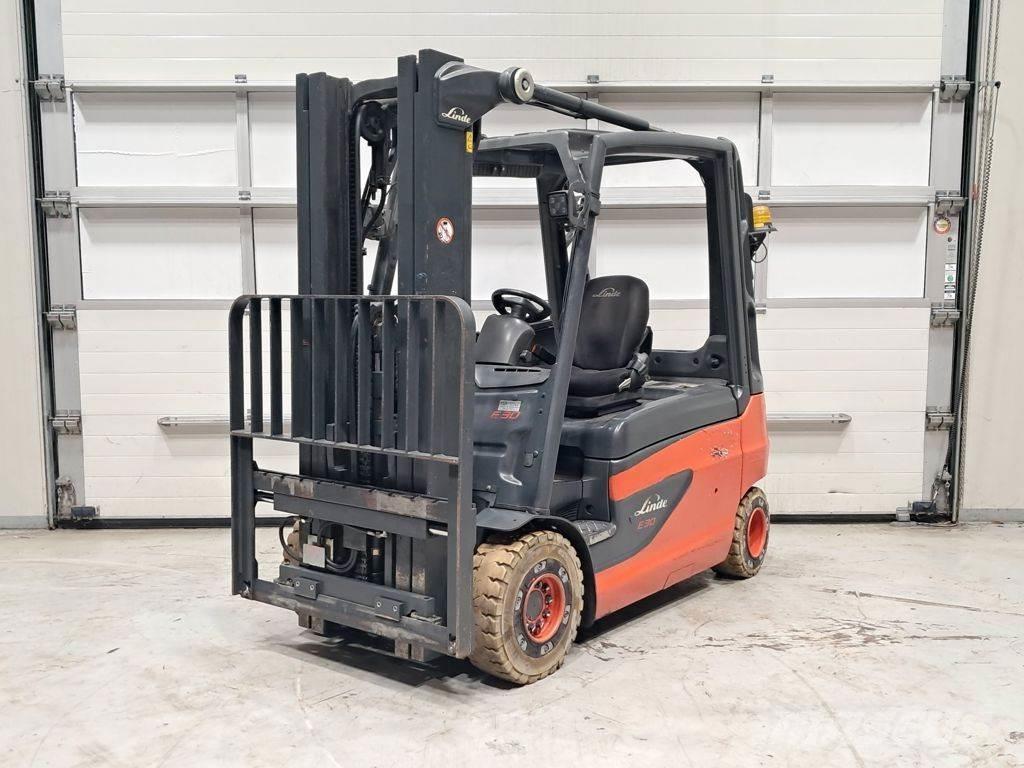 Linde E30L-01 バッテリーフォークリフト