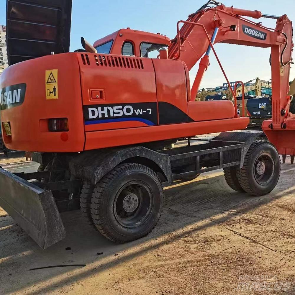 Doosan 150 W-7 ホイール式油圧ショベル（パワーショベル・ユンボ・バックホー）