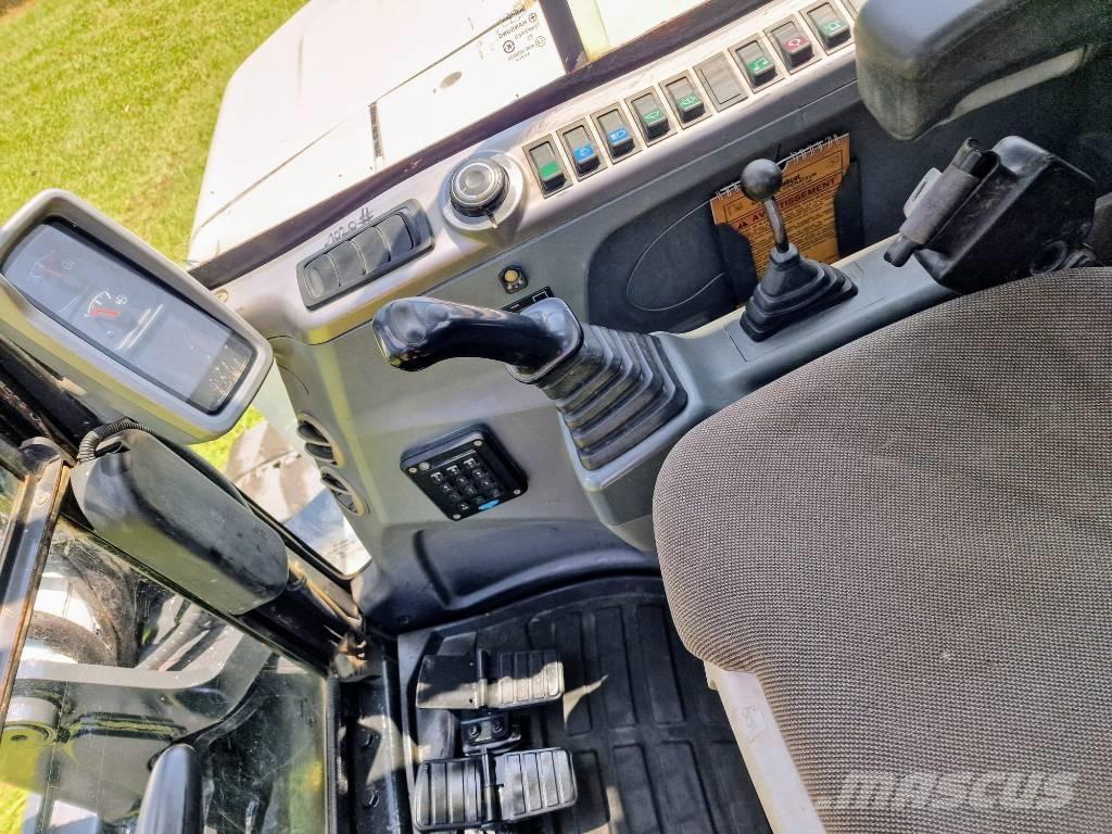 Bobcat E 80 中型油圧ショベル 7ｔ-12ｔ（ユンボ・パワーショベル・バックホー）