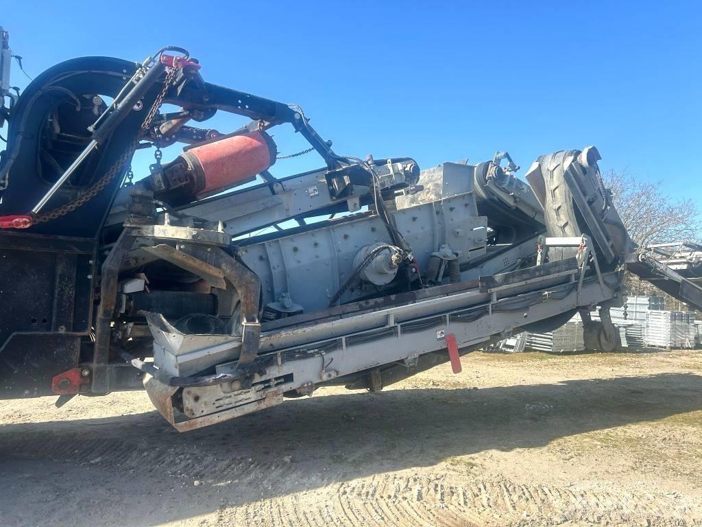 GIPO R100 FDR GIGA 自走式クラッシャー