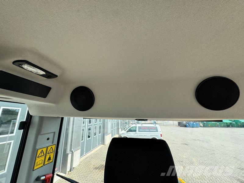 JCB 413 2.800h ホイールローダー・タイヤショベル