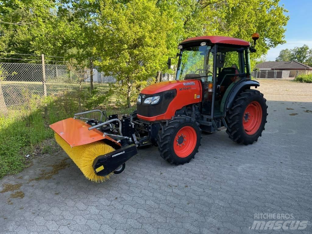 Kubota M 7040 トラクター