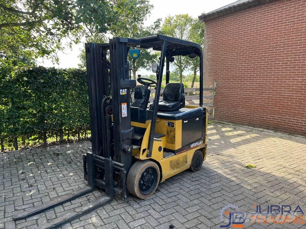 CAT EC25N バッテリーフォークリフト