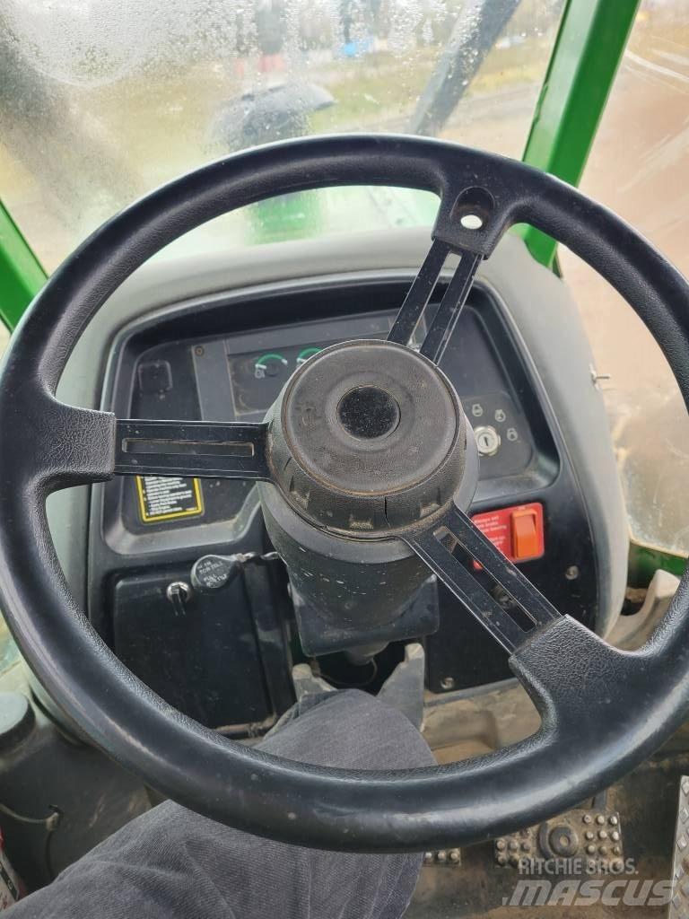 John Deere 748 H スキッダー