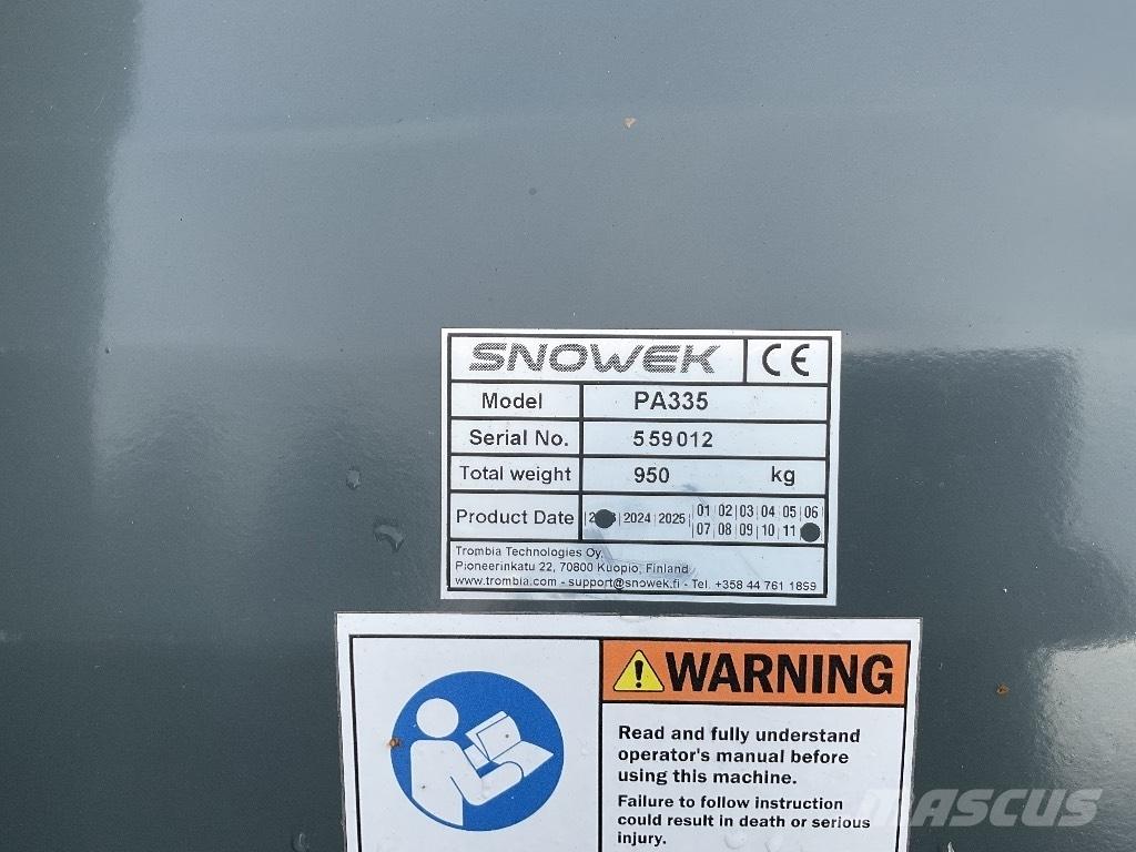 Snowek PA335 スノーブレードとプラウ