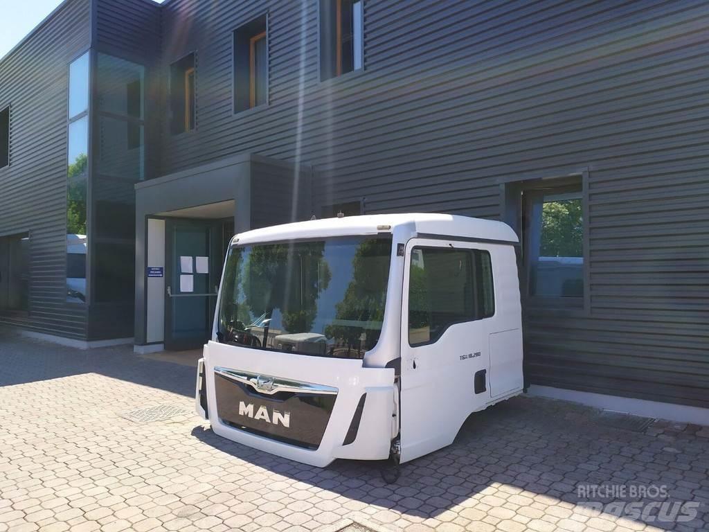 MAN TGS EURO 6 キャビン及び内装