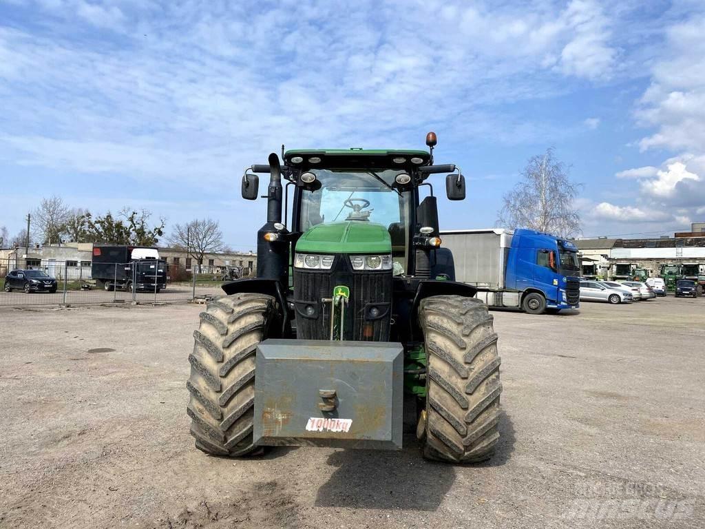 John Deere 7310R トラクター