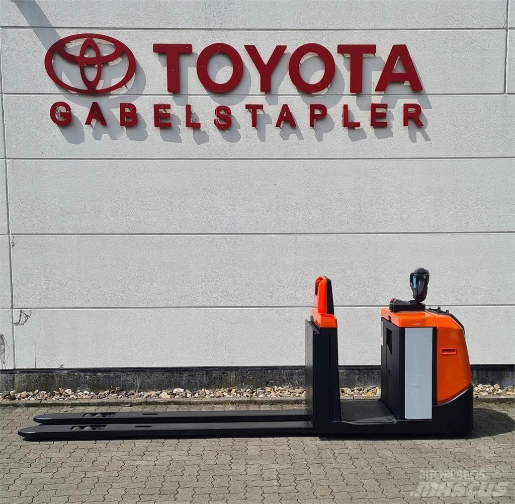 Toyota OSE 250 低型オーダーピッカー