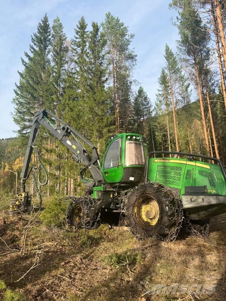 John Deere 1170 E ハーベスター