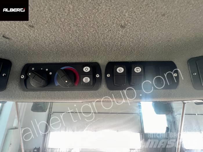 CAT CP68B 振動ローラ