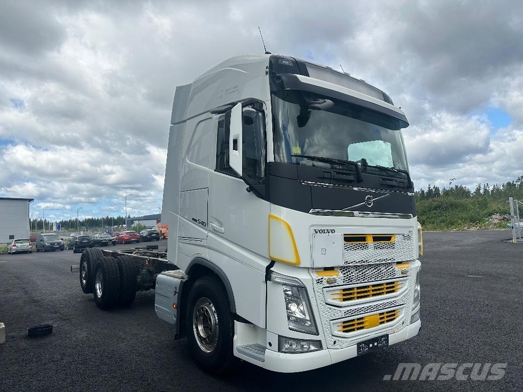 Volvo FH13 540 6x2*4 キャブ付きシャーシ