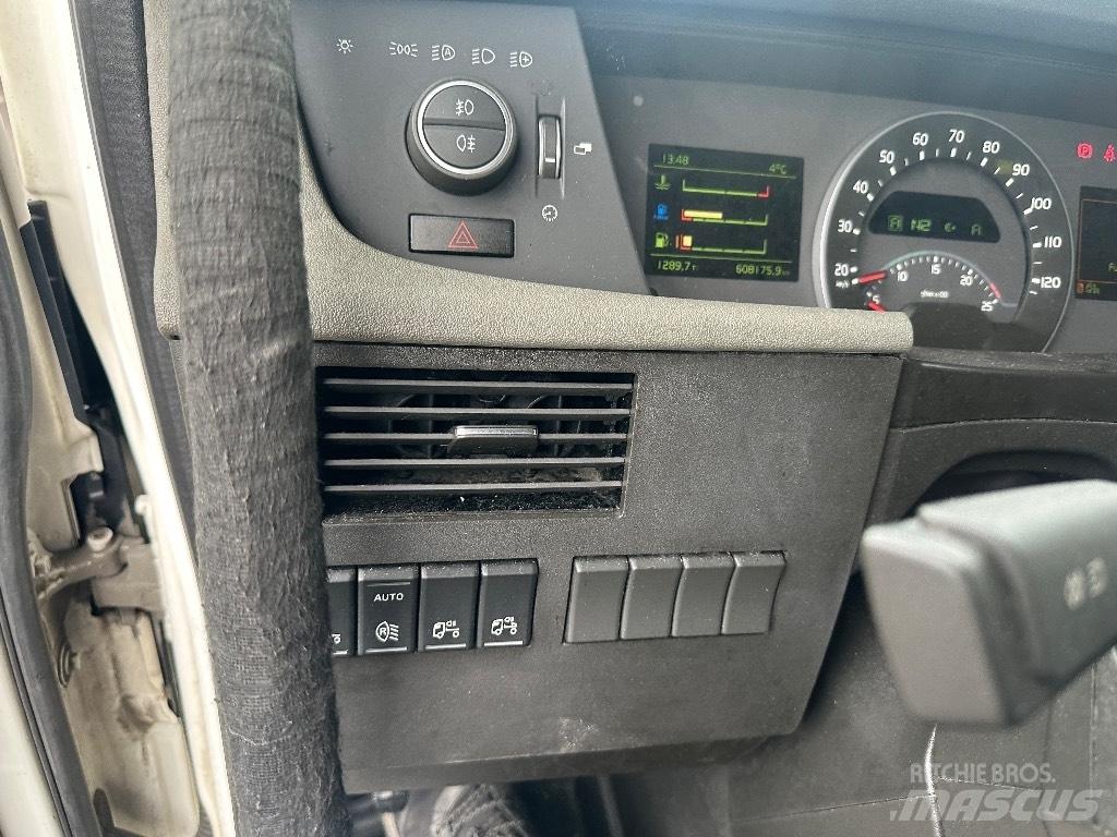 Volvo FH13 540 6x2*4 キャブ付きシャーシ