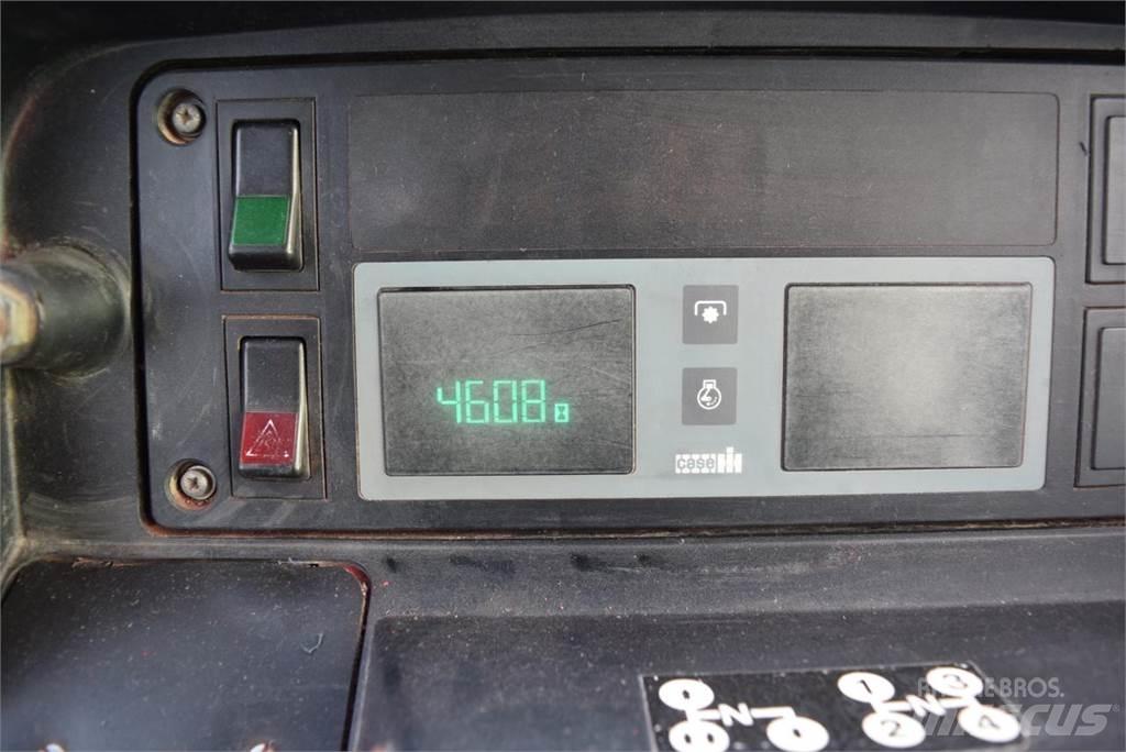 Case IH 840 トラクター