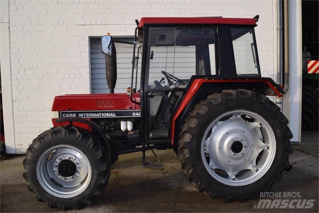 Case IH 840 トラクター
