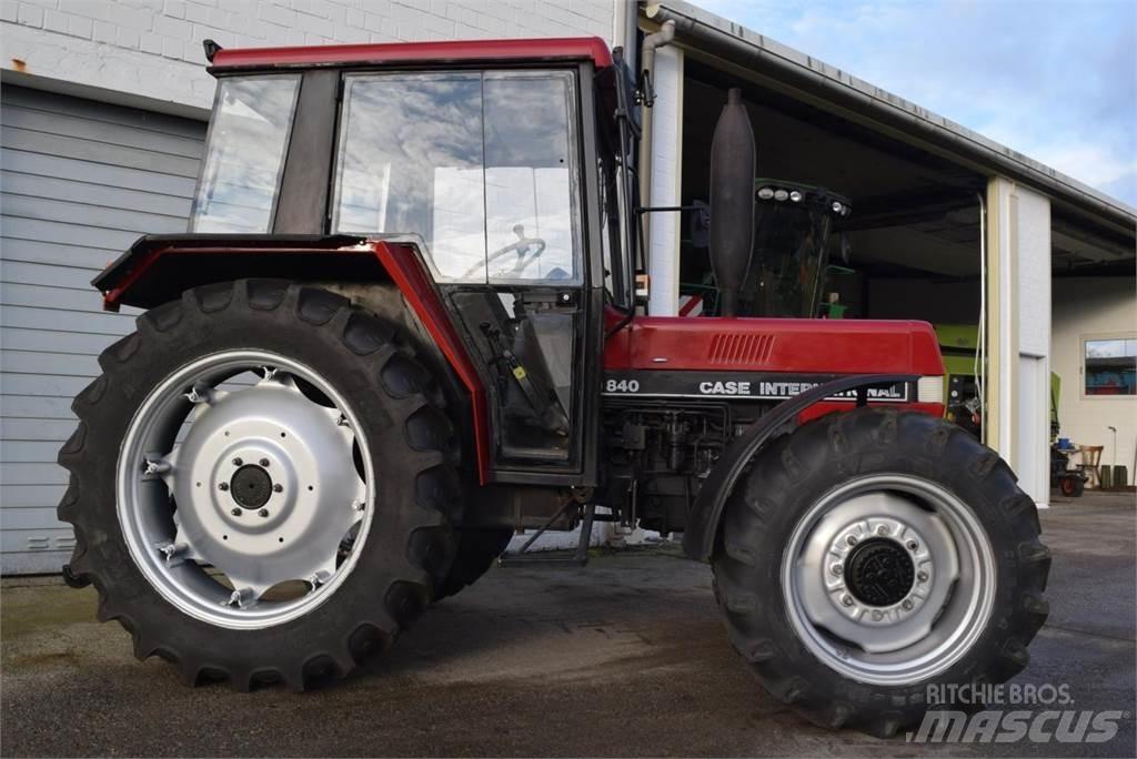 Case IH 840 トラクター