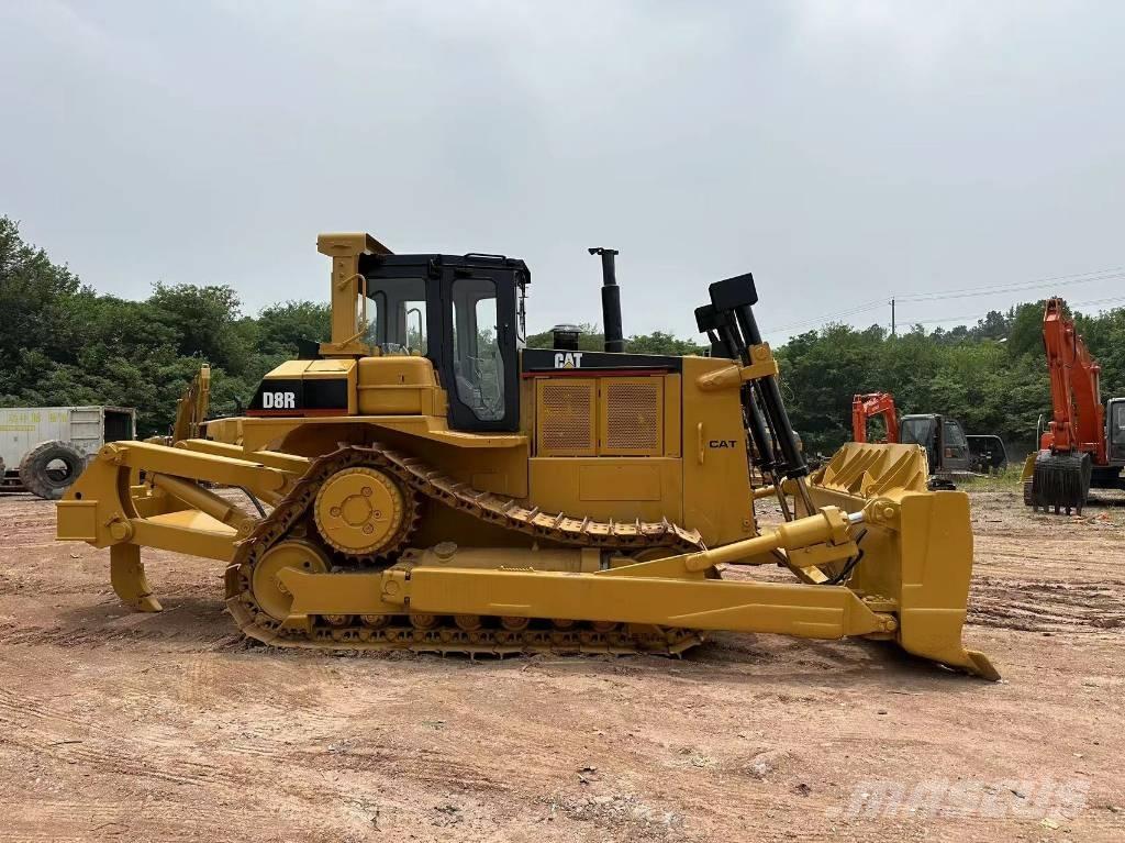 CAT D8R ブルドーザー