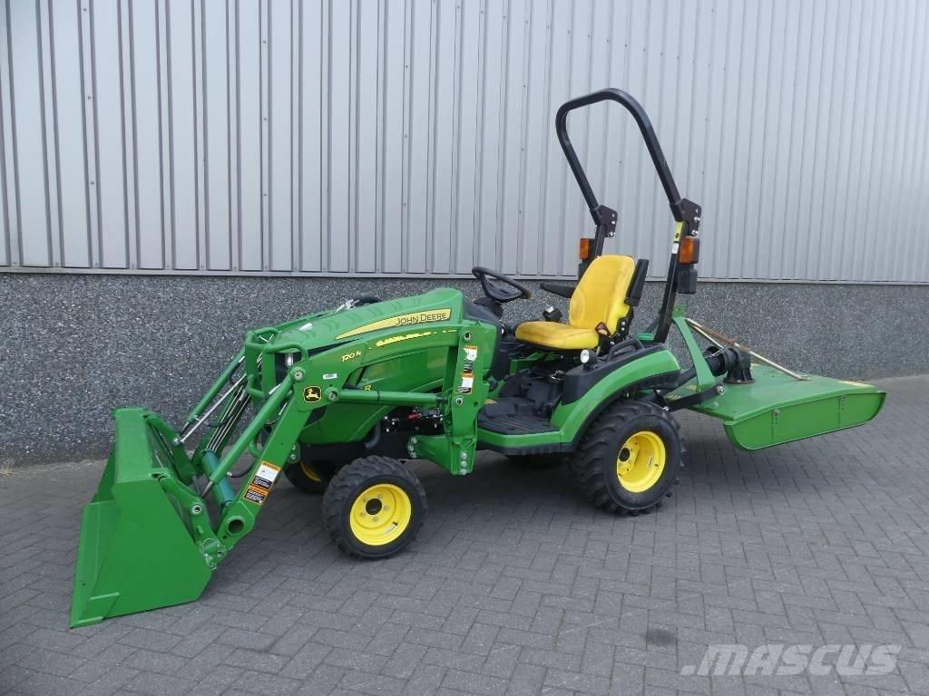 John Deere 1025 R トラクター