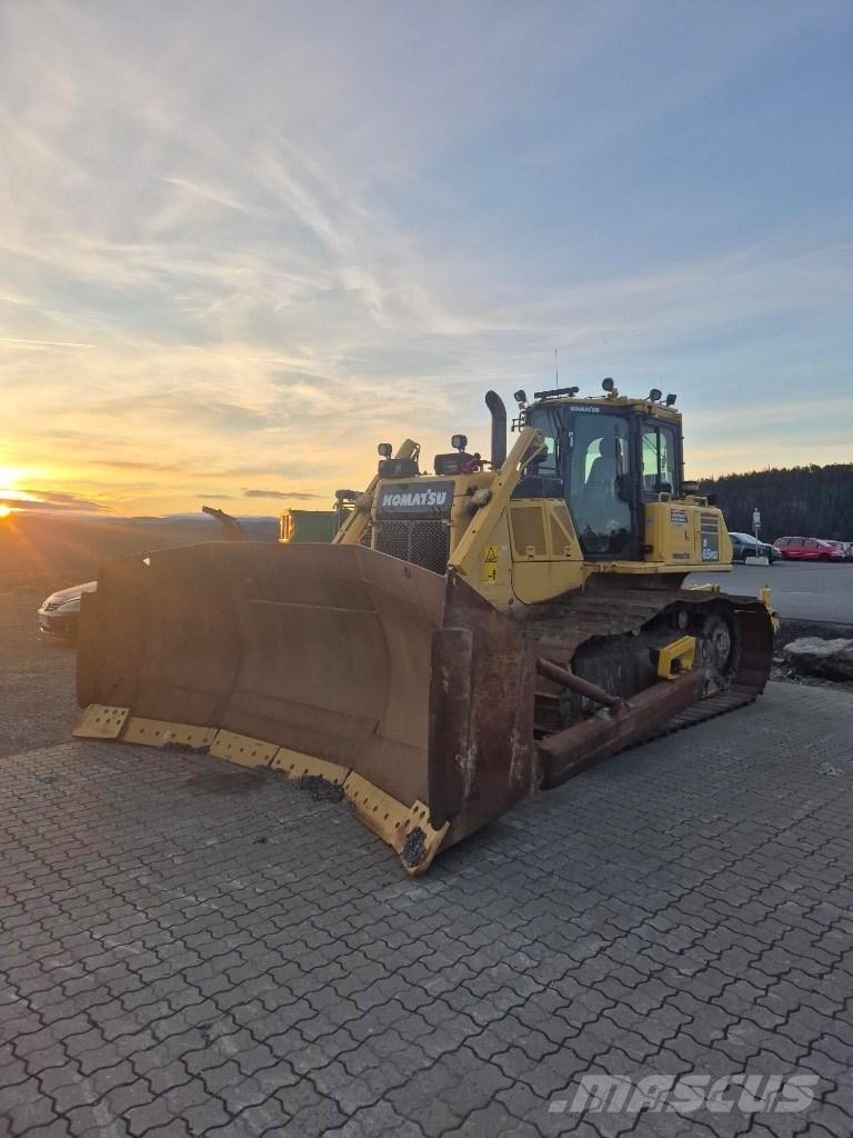 Komatsu D65 pxi ブルドーザー