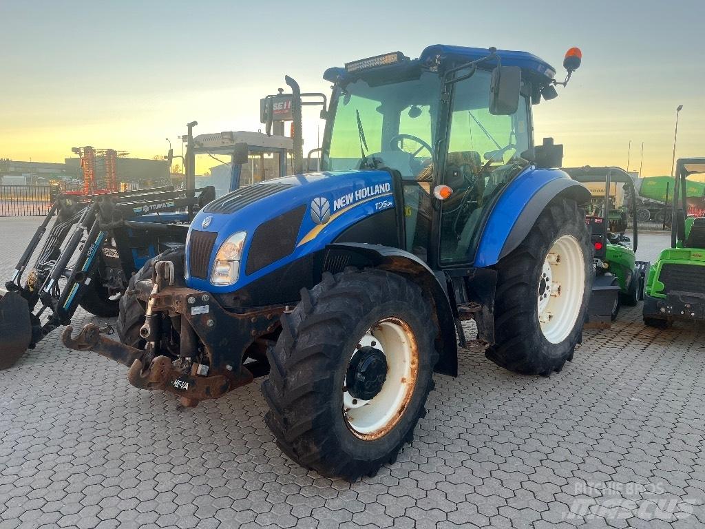 New Holland TD 5.85 トラクター