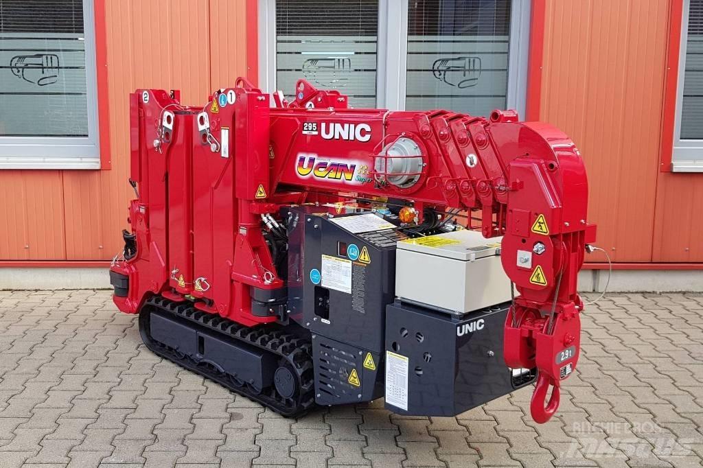 Unic URW-295 クローラクレーン