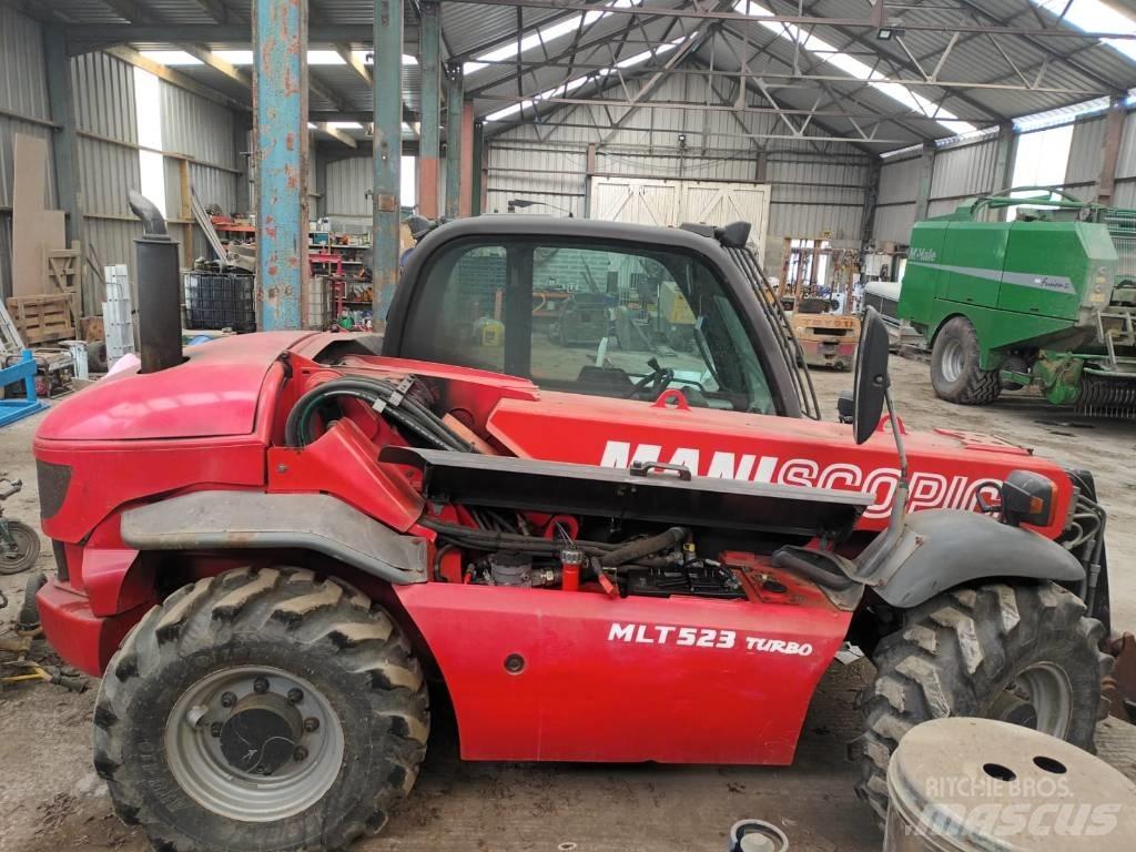 Manitou MLT 523 T テレスコーピックハンドラー