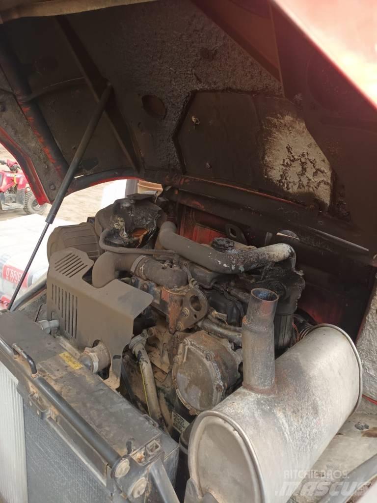 Manitou MLT 523 T テレスコーピックハンドラー