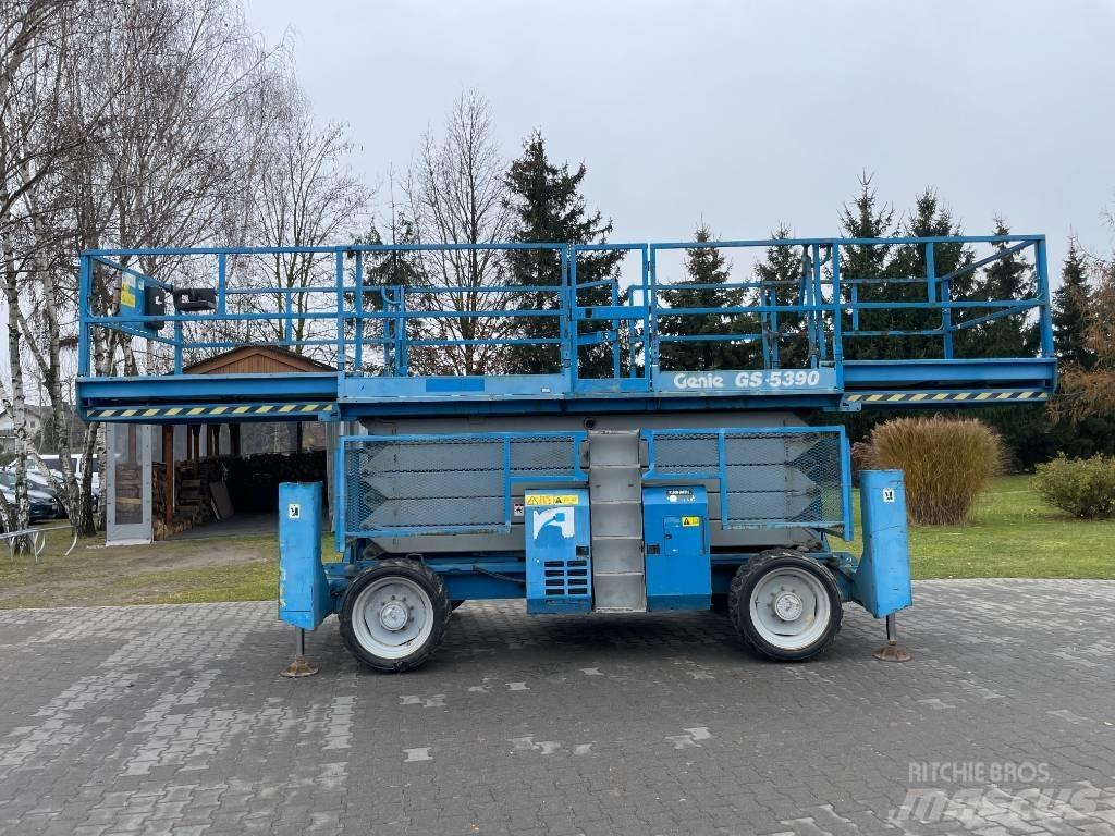 Genie GS 5390 RT シザースリフト